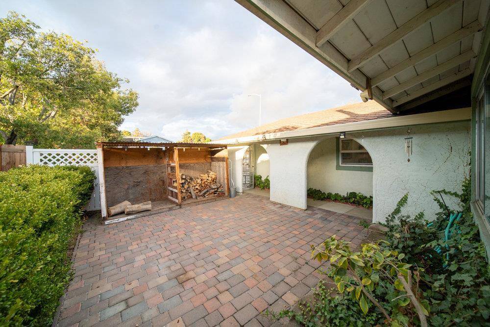 Hollister, CA 95023,945 Matador DR