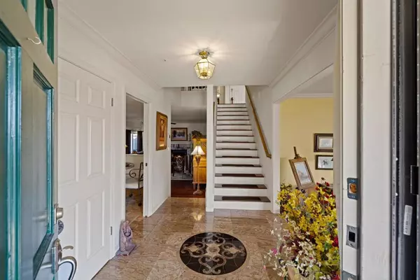 Salinas, CA 93906,1570 Derby WAY