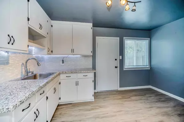 Belmont, CA 94002,409 Wessex WAY #409