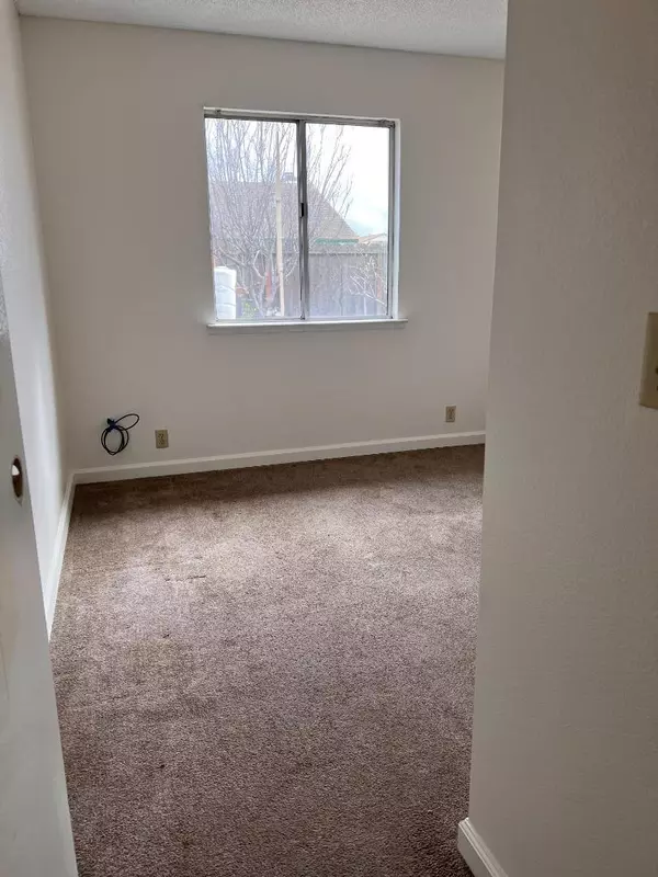 Greenfield, CA 93927,279 Apple AVE