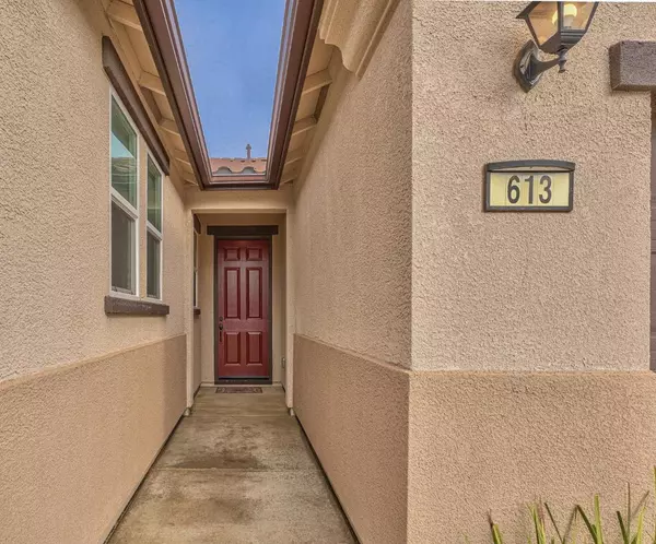 Soledad, CA 93960,613 Cadena DR