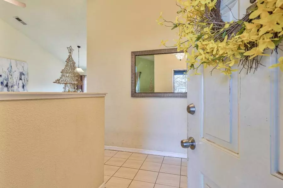 718 Andalucia DR, Soledad, CA 93960