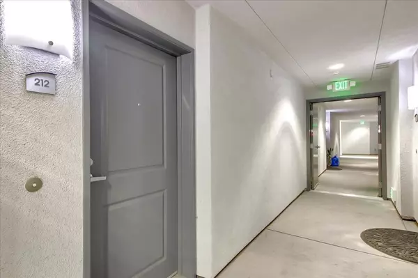 Cupertino, CA 95014,10745 N De Anza BLVD #212