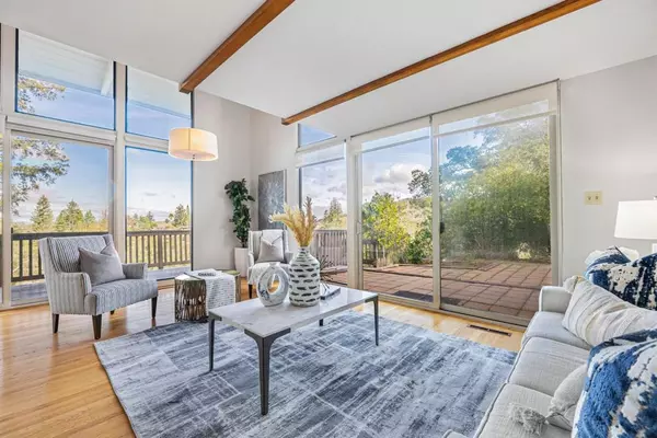 Portola Valley, CA 94028,15 Siesta CT