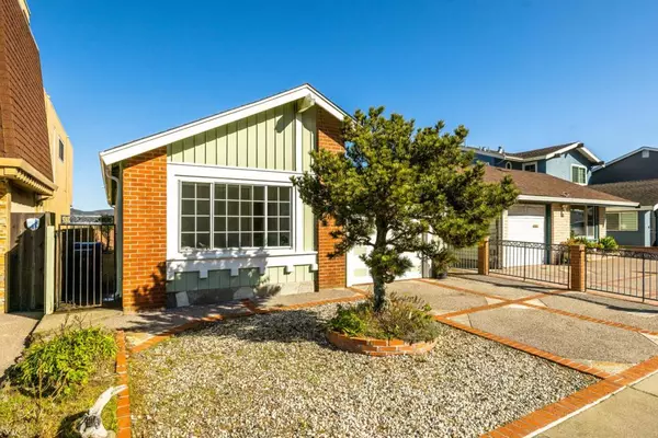 24 John Glenn CIR, Daly City, CA 94015