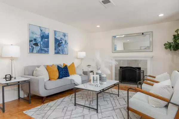 Redwood City, CA 94063,227 E ST