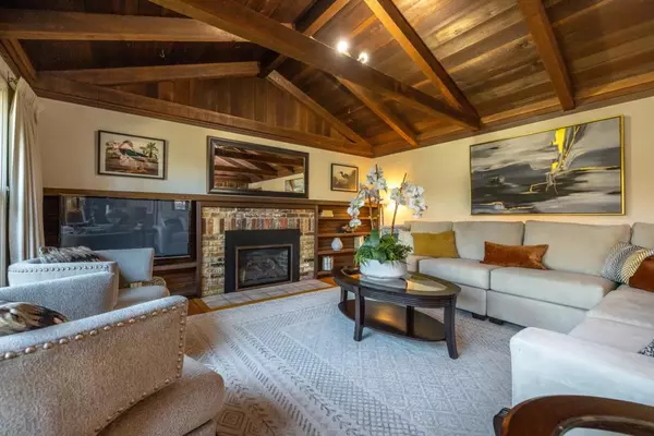 Palo Alto, CA 94306,784 Cereza DR