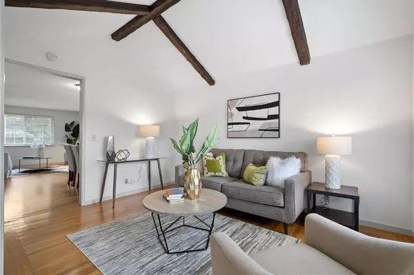 San Mateo, CA 94402,918 E Grant PL
