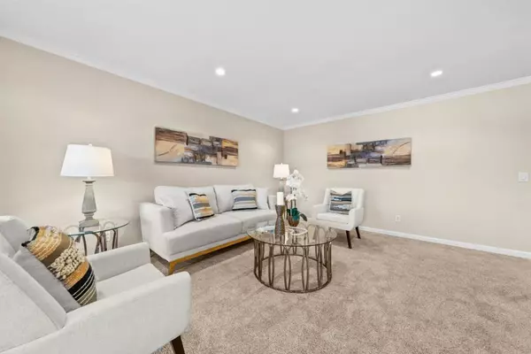 Mountain View, CA 94040,938 Clark AVE #4