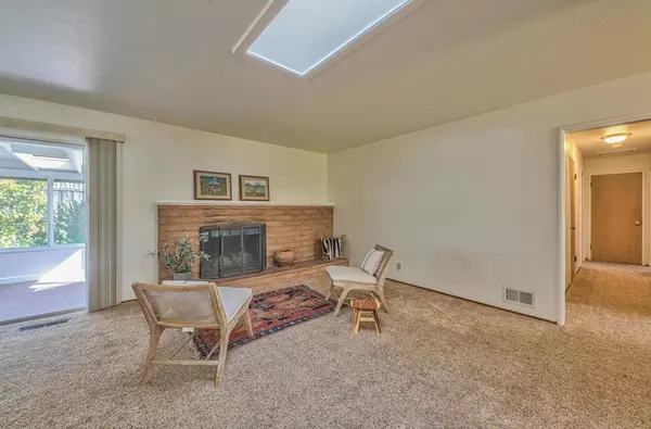 Salinas, CA 93901,1165 Via Paraiso