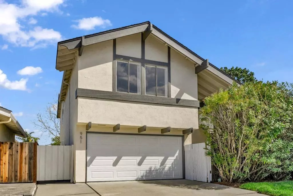 Foster City, CA 94404,951 Cumberland CT