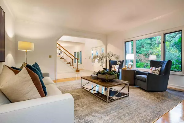 Los Altos Hills, CA 94022,27555 Purissima RD