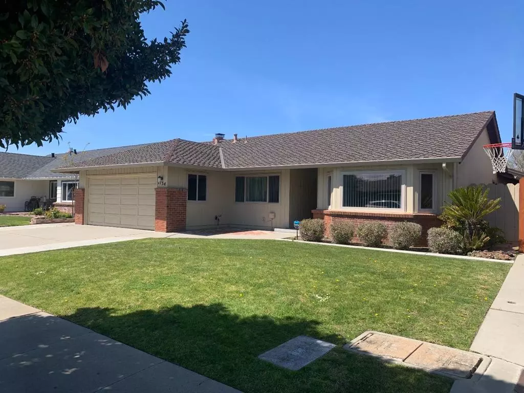 Salinas, CA 93901,1134 Kentfield DR