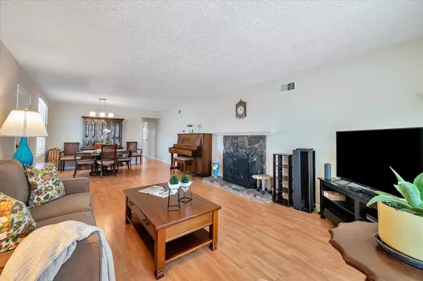 Daly City, CA 94015,813 Skyline DR