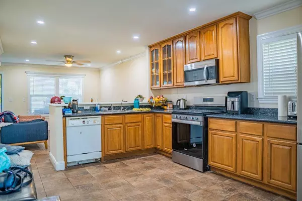 San Jose, CA 95116,2057 E San Antonio ST