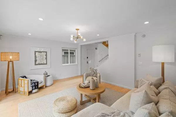 Palo Alto, CA 94301,715 Webster ST #715