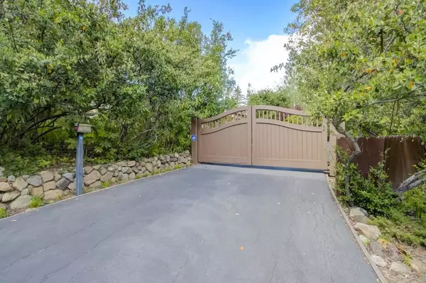 Woodside, CA 94062,270 Woodside DR