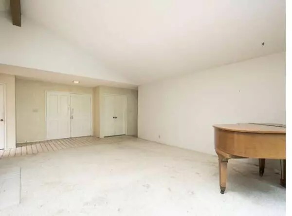 Half Moon Bay, CA 94019,2017 Bordeaux LN