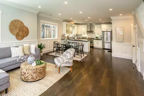 Burlingame, CA 94010,904 Bayswater AVE #1