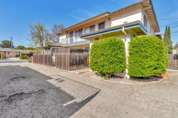 San Jose, CA 95129,5061 Lapa DR