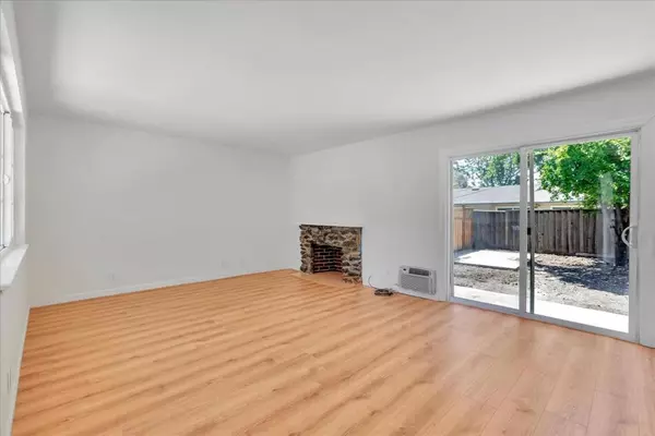 Cupertino, CA 95014,Miller AVE