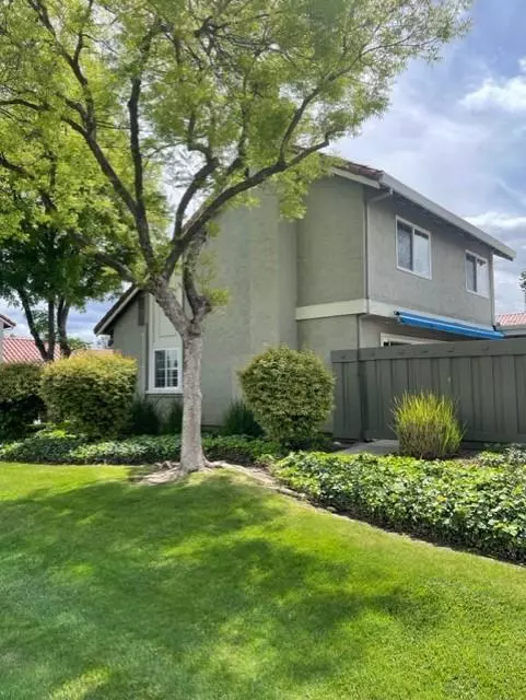 San Jose, CA 95118,5627 Strawflower LN