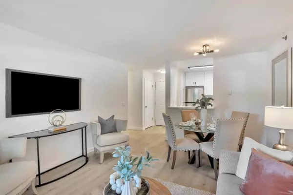 Hayward, CA 94544,681 Royston LN #130