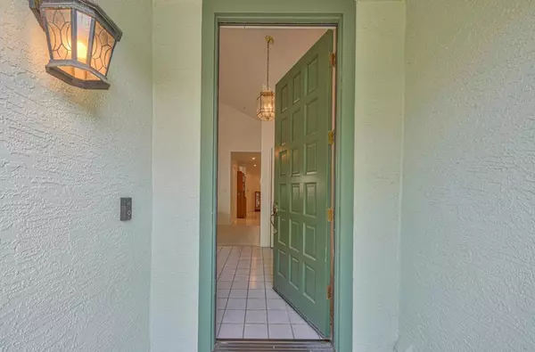 Salinas, CA 93906,5 Aberford CIR