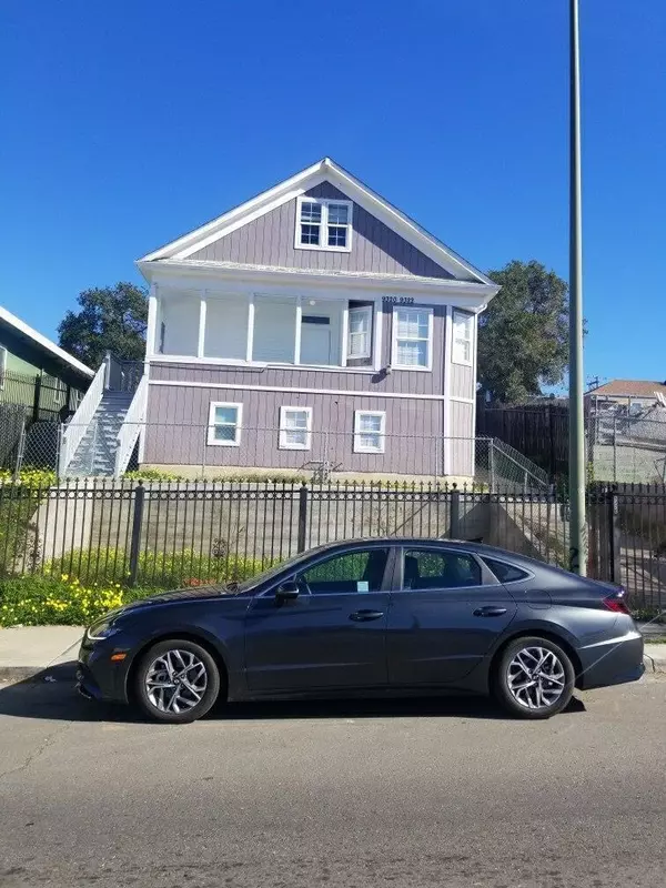 Oakland, CA 94605,93209322 Mac Arthur Blvd