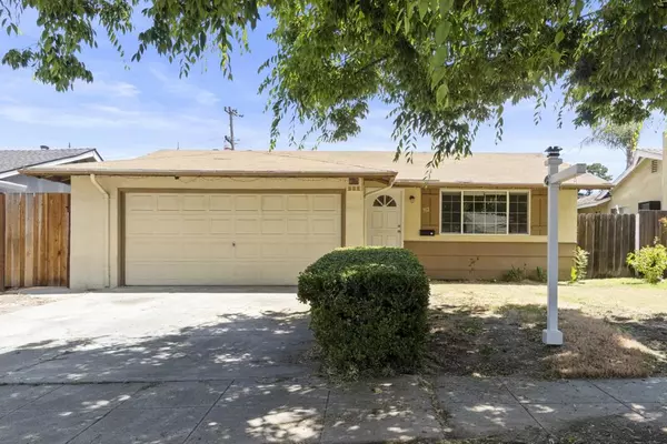 912 Thackeray LN, San Jose, CA 95116