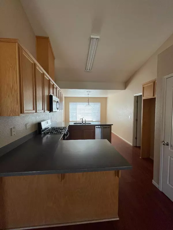 Los Banos, CA 93635,633 Kensington CIR