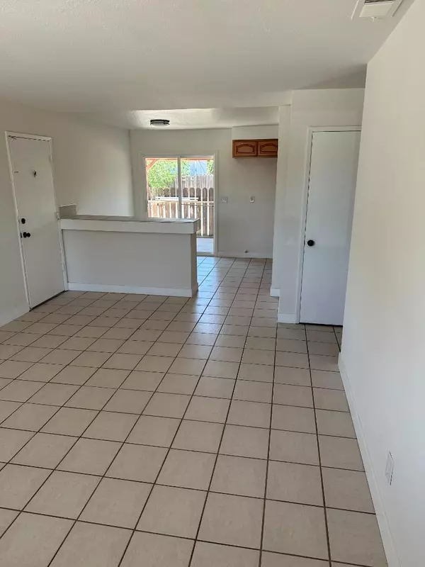 Greenfield, CA 93927,1082 Chalone DR