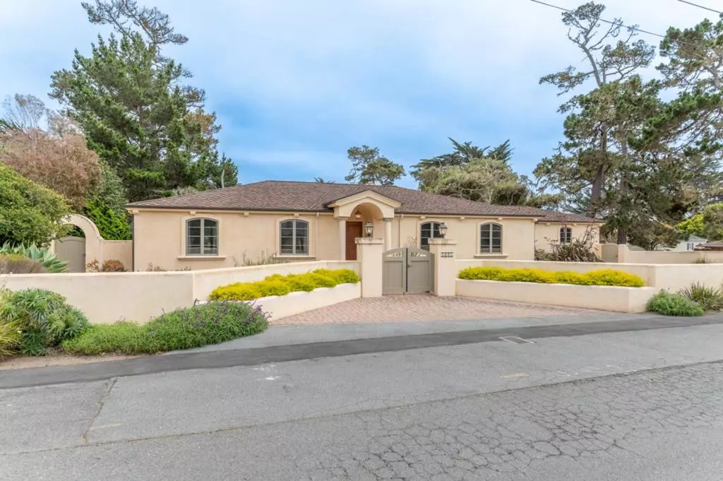 Pebble Beach, CA 93953,3047 Whalers WAY