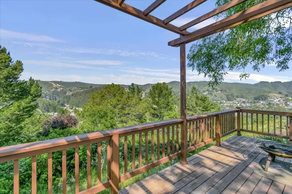 Pacifica, CA 94044,1117 Manzanita DR