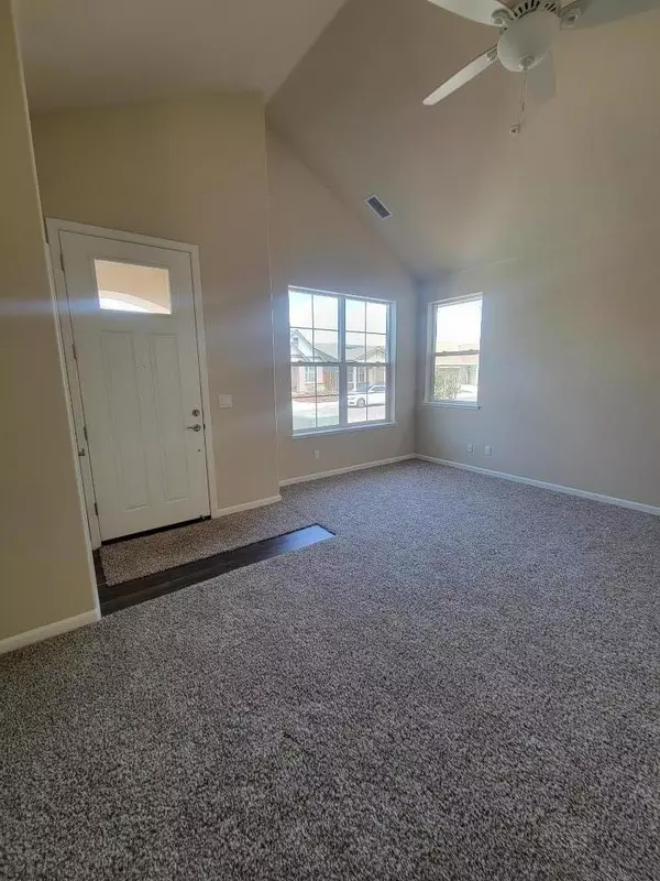 Greenfield, CA 93927,17 Pepper Tree CT
