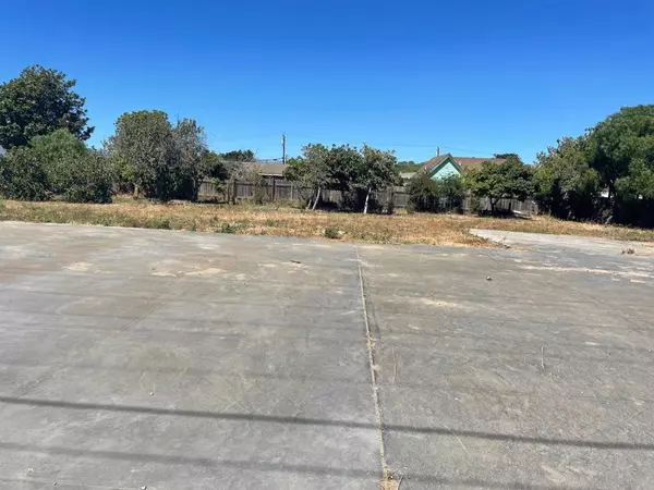 Chualar, CA 93925,24311 Grant ST