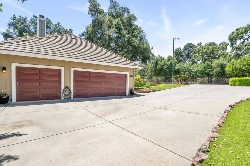 San Jose, CA 95120,5998 Thorntree DR