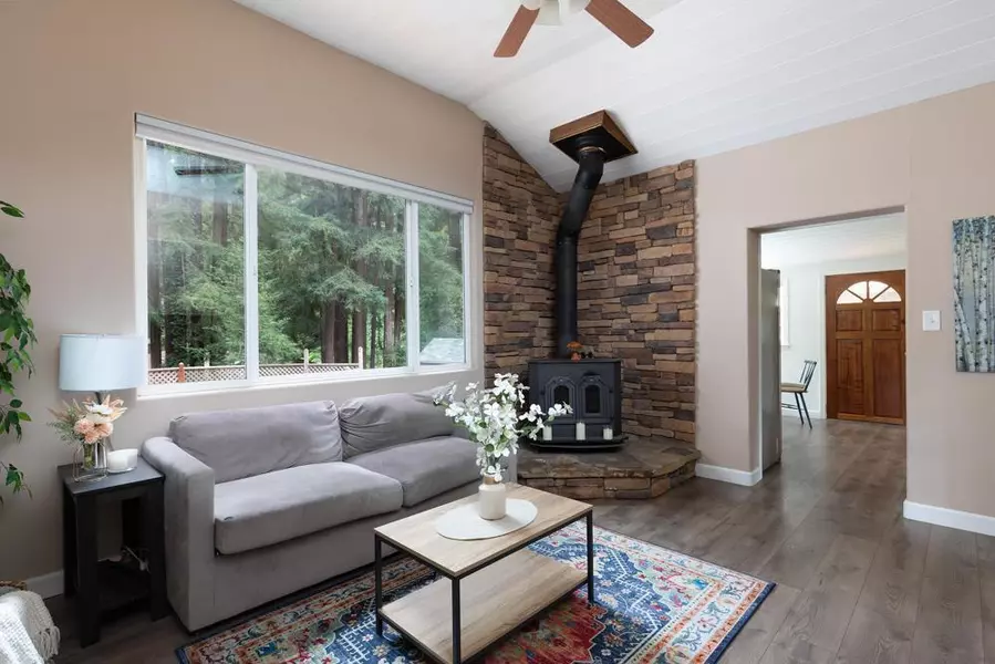 964 Scenic WAY, Ben Lomond, CA 95005