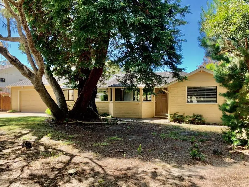 Pebble Beach, CA 93953,1012 San Carlos RD