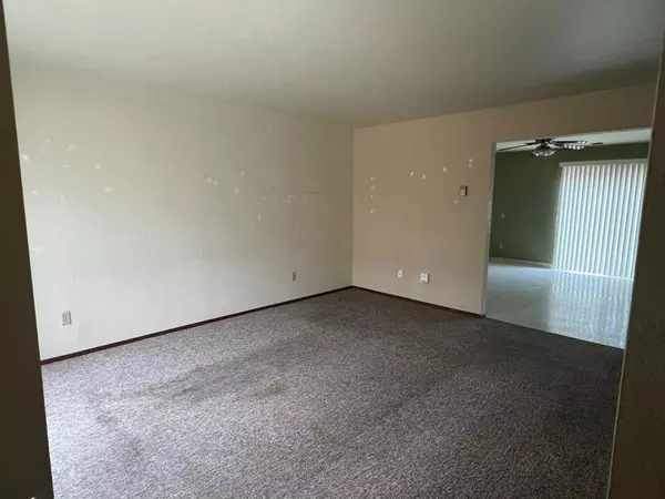 Salinas, CA 93908,19106 Creekside PL