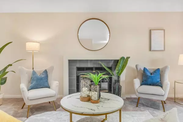 Hayward, CA 94541,1318 B ST #208
