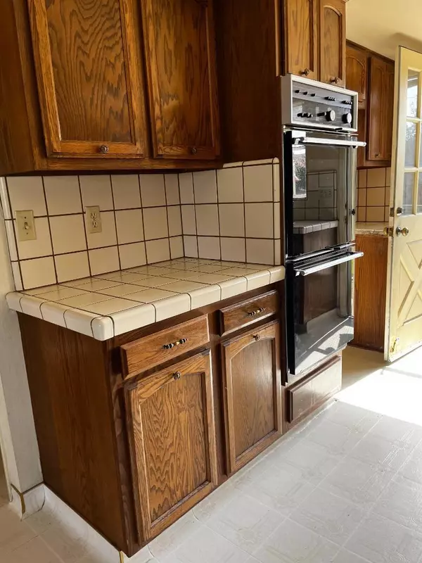 Salinas, CA 93901,1215 Dickens DR