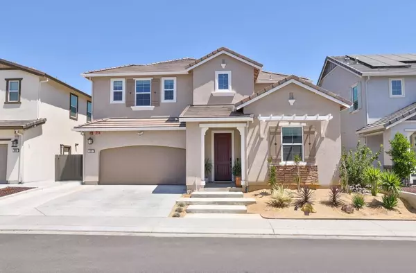 925 Bergenia ST, Vacaville, CA 95687