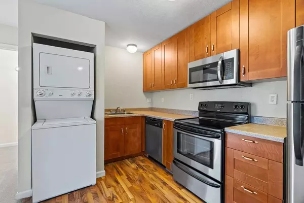 Monterey, CA 93940,820 Casanova AVE #86