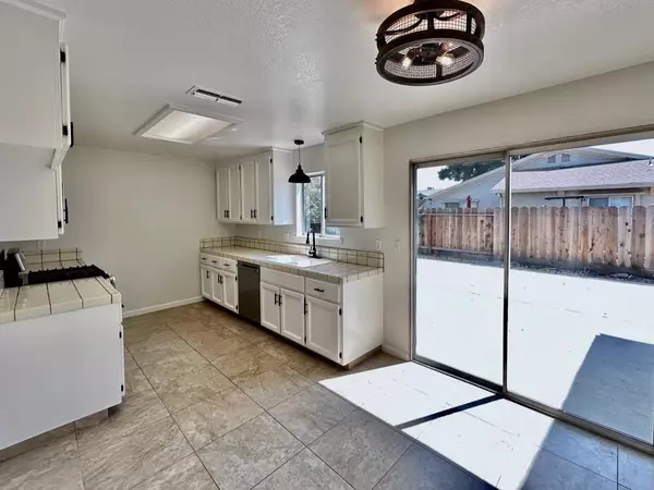 Modesto, CA 95358,808 Tassajara CT