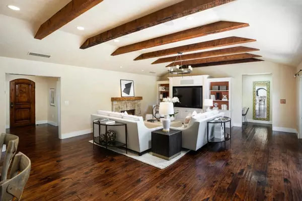 Menlo Park, CA 94025,840 San Mateo DR