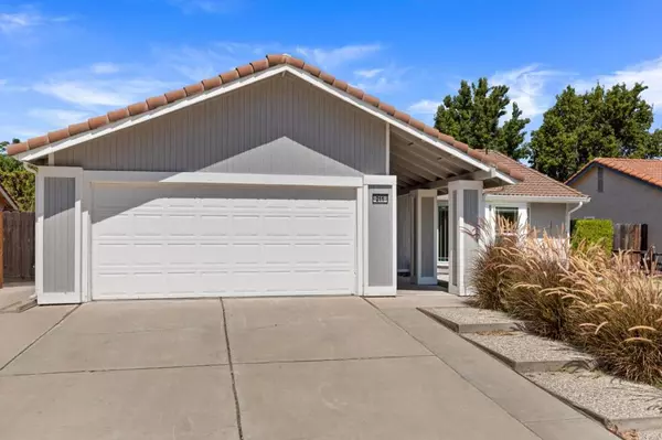 Tracy, CA 95376,211 W Deerwood LN