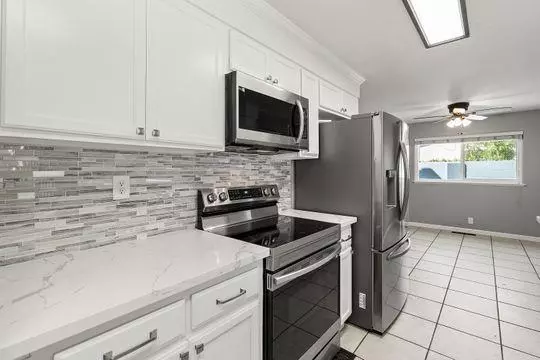 Manteca, CA 95337,669 El Portal AVE