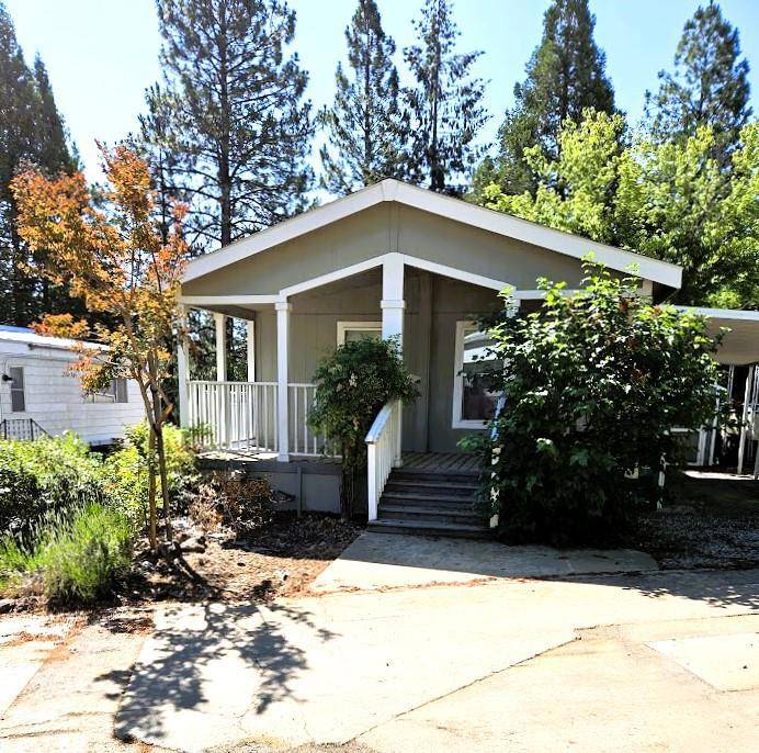 1037 Pampas DR, Grass Valley, CA 95945
