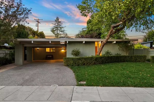 Palo Alto, CA 94306,3704 Carlson CIR